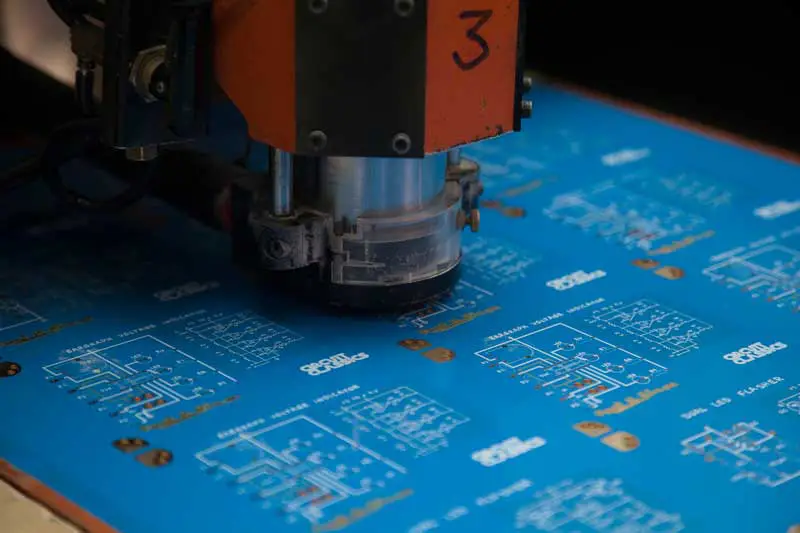 How Are Blue PCB Manufactured?